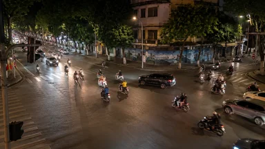 Đèn Tín Hiệu Giao Thông Ở Nhiều Nút Hà Nội Vẫn Tắt Vào Sau 23 Giờ