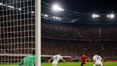 Lamine Yamal Barcelona Minutes Guide Spain 2026 Wide Role